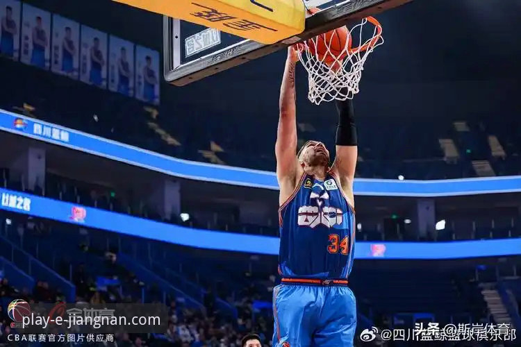 皮特森38分导演逆转，CBA焦点战深度评测：江南体育APP如何呈现一场跌宕起伏的篮球盛宴